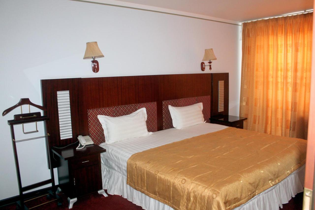 Hotel Grand บูคารา ภายนอก รูปภาพ