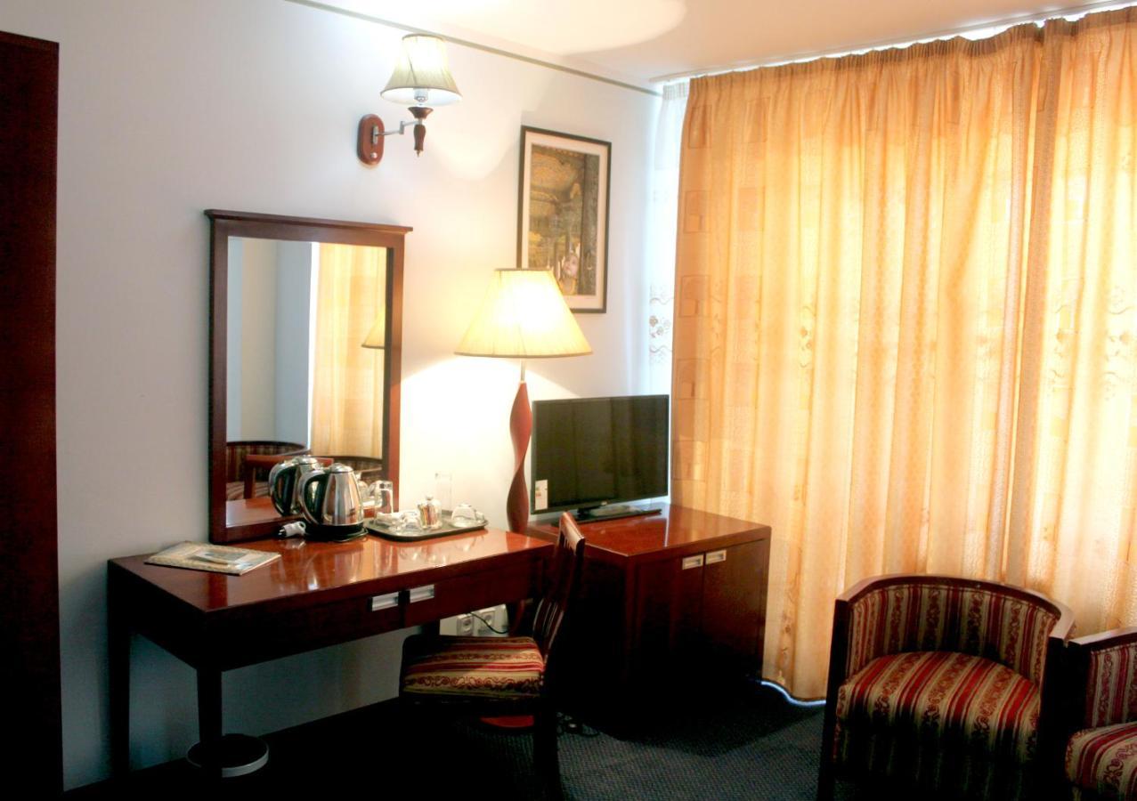 Hotel Grand บูคารา ภายนอก รูปภาพ